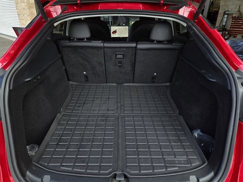 Used 2023 Tesla Model Y Performance image 21