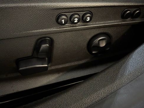 Used 2025 Alfa Romeo Giulia AWD image 24