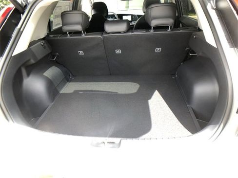 New 2025 Kia Niro SX image 24