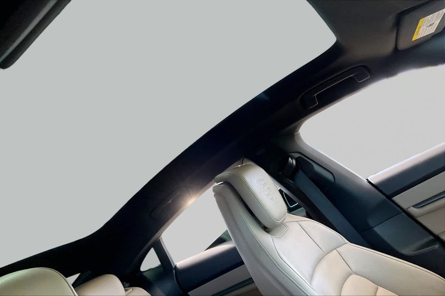 Used 2025 Porsche Taycan RWD image 12