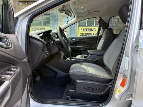 Used 2019 Ford Escape SE AWD/4WD image 18