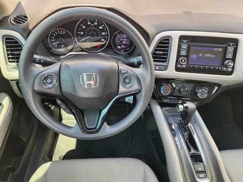 Used 2020 Honda HR-V LX image 26