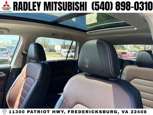 Used 2021 Volkswagen Atlas SEL Premium AWD/4WD image 2