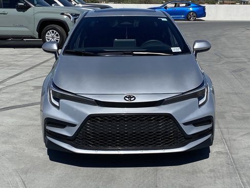 Used 2025 Toyota Corolla SE w/ SE Premium Package image 2