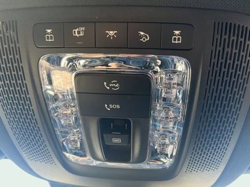 Used 2022 Mercedes-Benz GLS 450 4MATIC image 23