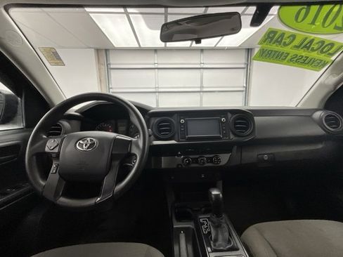 Used 2016 Toyota Tacoma SR5 image 3