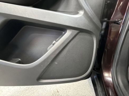 Certified 2023 Chevrolet Traverse LT image 33