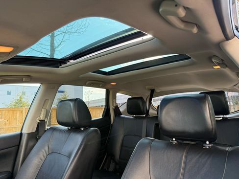 Used 2014 Nissan Murano SL w/ Navigation Package AWD/4WD image 16