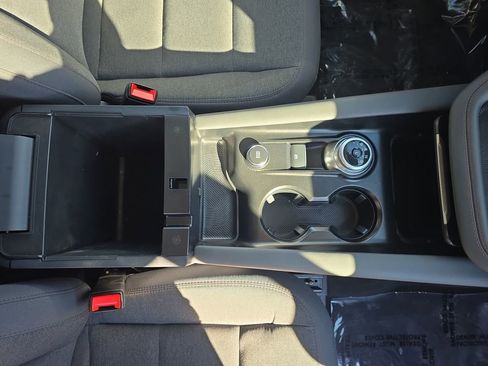 Used 2025 Ford Explorer Active image 17