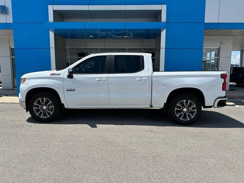 Used 2023 Chevrolet Silverado 1500 LT AWD/4WD image 4