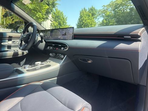 New 2026 Genesis GV70 3.5T Sport Advanced AWD/4WD image 31