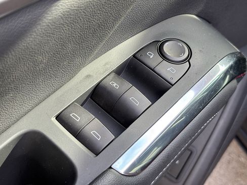 Used 2025 Chevrolet Traverse LT w/ Sun and Wheel Package FWD image 14