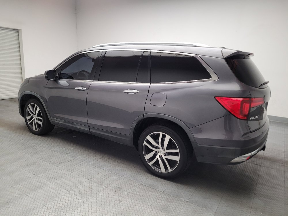 Used 2017 Honda Pilot Touring image 3