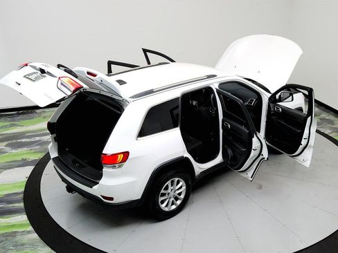 Used 2021 Jeep Grand Cherokee Laredo image 39