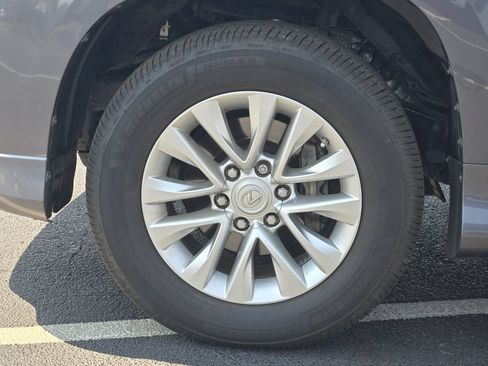Used 2018 Lexus GX 460 Premium AWD/4WD image 12