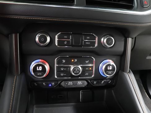 Used 2022 GMC Yukon XL AT4 w/ Max Trailering Package AWD/4WD image 11