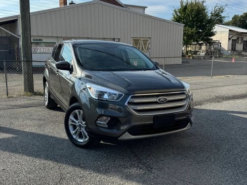 Used 2019 Ford Escape SE AWD/4WD image 3