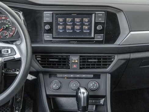 Used 2021 Volkswagen Jetta S image 7