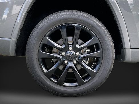 Used 2019 Jeep Grand Cherokee Altitude AWD/4WD image 37