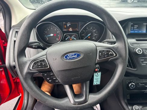 Used 2015 Ford Focus SE image 23