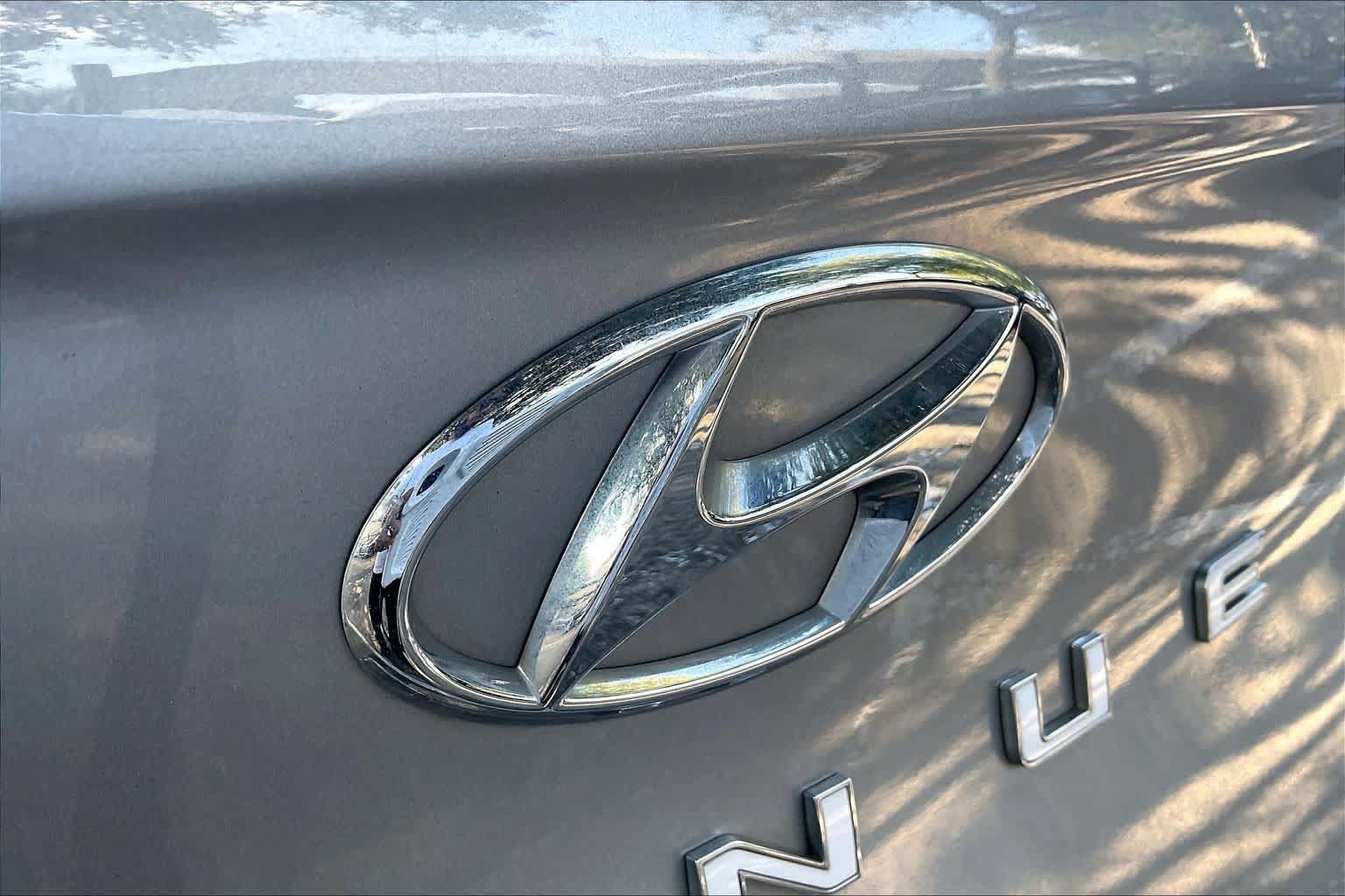 Certified 2026 Hyundai Venue SEL FWD image 29