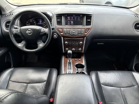 Used 2018 Nissan Pathfinder Platinum AWD/4WD image 23
