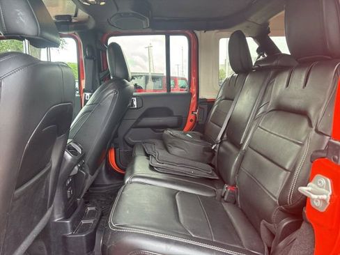 Used 2023 Jeep Wrangler Unlimited Sahara w/ Cold Weather Group AWD/4WD image 13