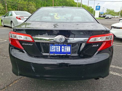 Used 2012 Toyota Camry XLE w/ Leather Pkg FWD image 5