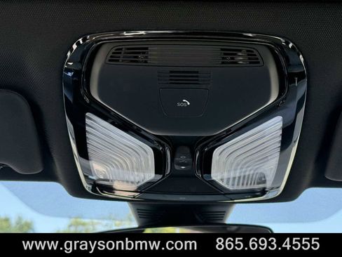 Used 2025 BMW 330i xDrive Sedan w/ Premium Package image 22