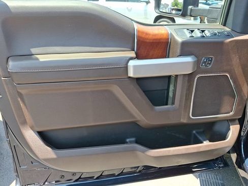 Used 2022 Ford F250 King Ranch w/ Tremor Off-Road Package AWD/4WD image 9