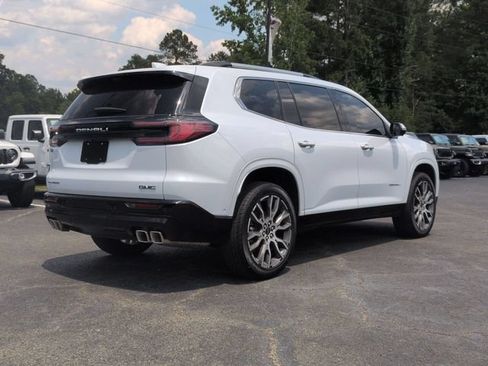 Used 2026 GMC Acadia Denali Ultimate w/ LPO, All-Weather Package FWD image 3