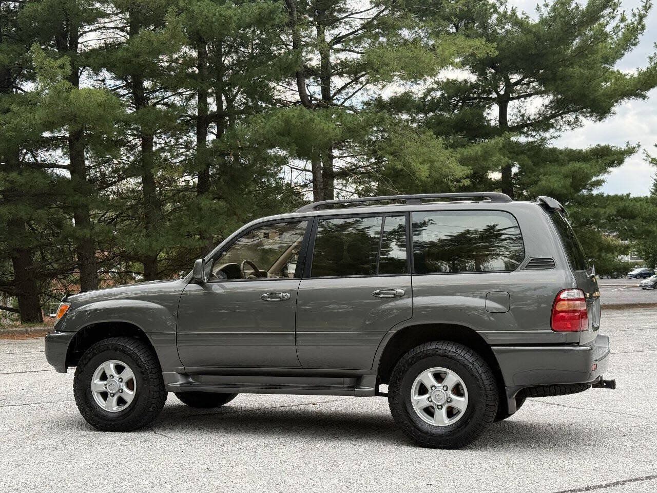 Used 2000 Toyota Land Cruiser AWD/4WD image 22