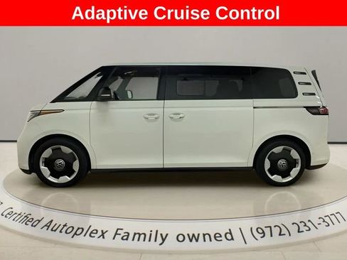 Used 2025 Volkswagen ID. Buzz Pro S RWD image 2