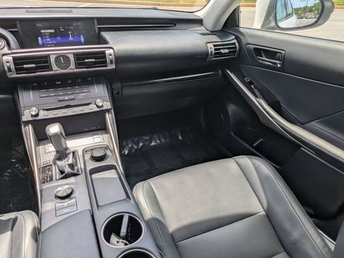 Used 2015 Lexus IS 250 w/ Premium Package RWD image 16