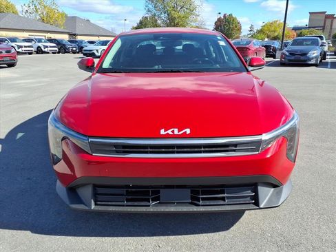 Used 2025 Kia K4 LXS image 9