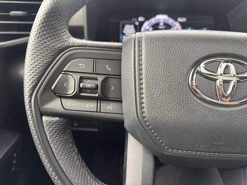Used 2025 Toyota Sequoia TRD Pro AWD/4WD image 23