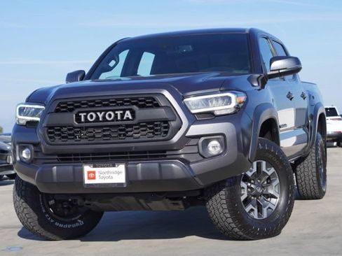 Certified 2023 Toyota Tacoma TRD Off-Road image 3