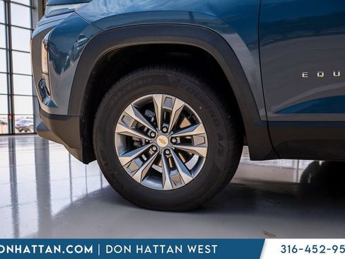Used 2025 Chevrolet Equinox LT AWD/4WD image 28