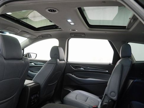 Used 2021 Buick Enclave Essence w/ Sport Touring Edition image 21