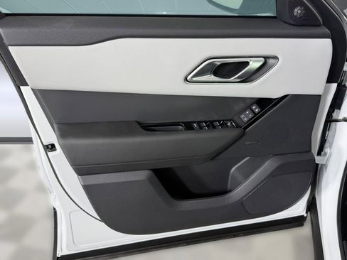 Used 2026 Land Rover Range Rover Velar S image 12