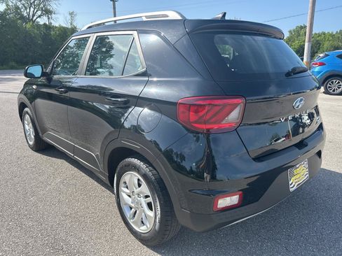 Used 2020 Hyundai Venue SEL w/ Convenience Package FWD image 9