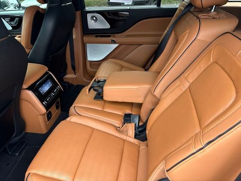 Used 2024 Lincoln Aviator Black Label AWD/4WD image 9