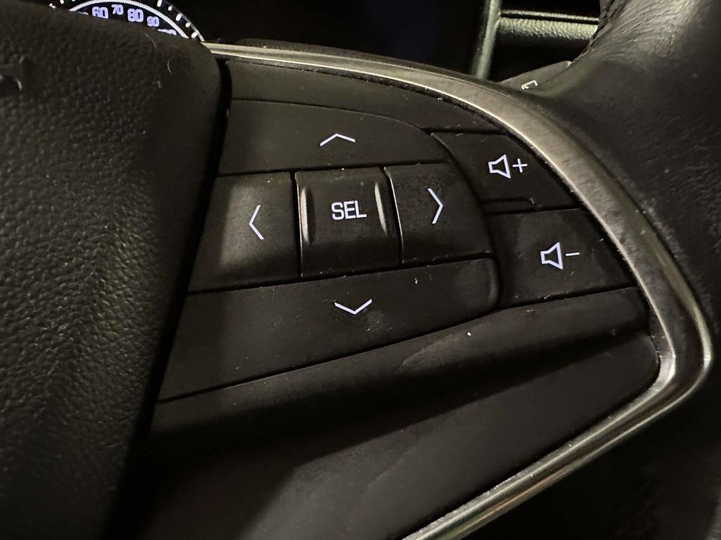 Used 2019 Cadillac XT5 Luxury FWD image 32