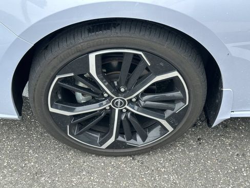 Certified 2024 Nissan Altima 2.5 SR w/ SR Premium Package FWD image 7