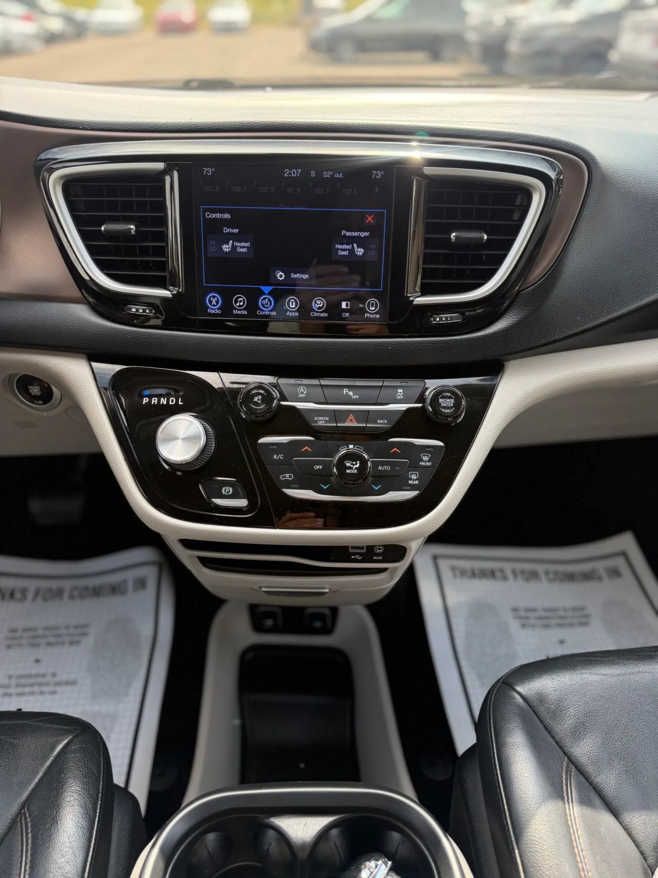 Used 2017 Chrysler Pacifica Touring-L FWD image 28