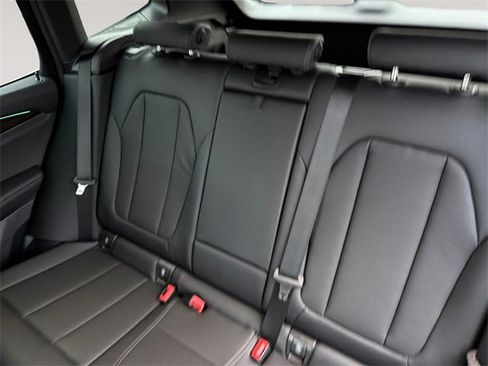 Used 2024 BMW X3 xDrive30i w/ Premium Package image 13