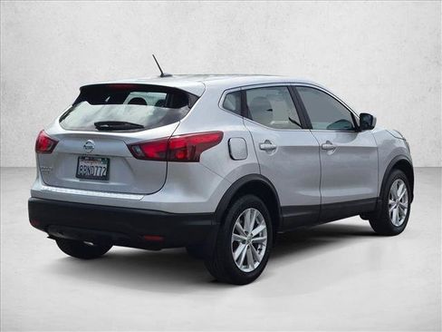 Used 2017 Nissan Rogue Sport S w/ S Appearance Package FWD image 5