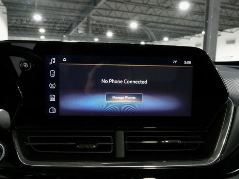 Used 2024 Chevrolet Trax ACTIV w/ Sunroof Package image 19