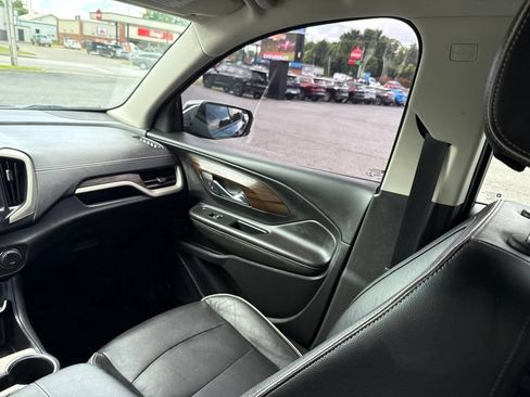 Used 2020 GMC Terrain Denali w/ Denali Premium Package FWD image 16