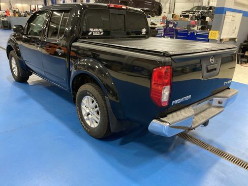 Used 2019 Nissan Frontier SV AWD/4WD image 5